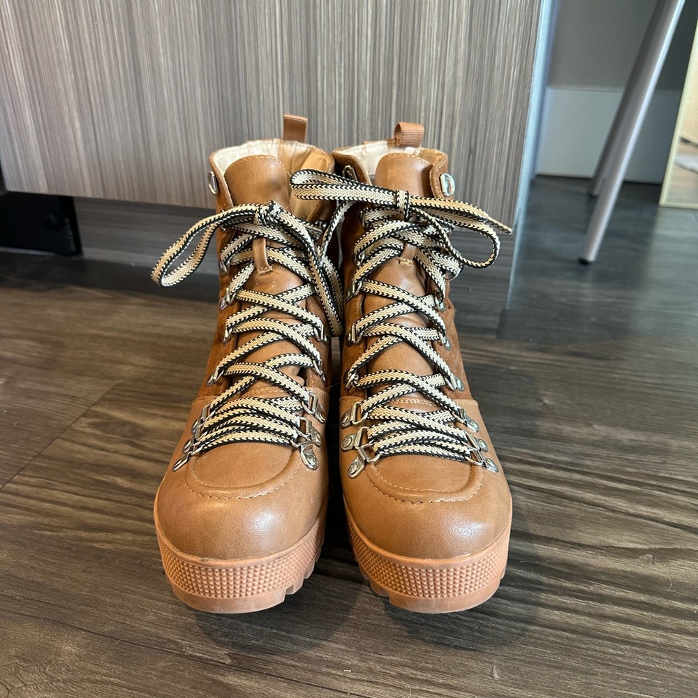 Chase + Chloe Kinsley Boot